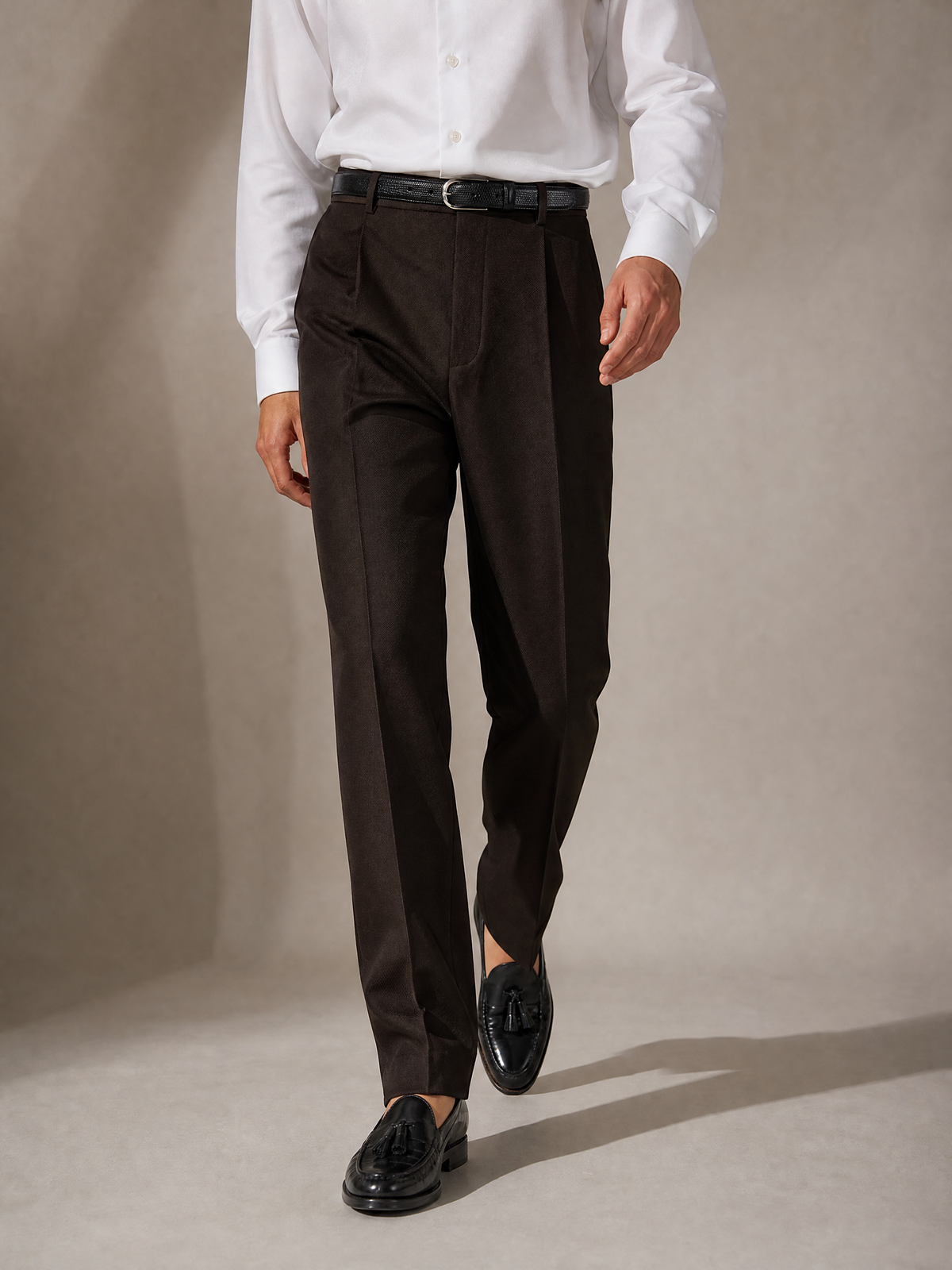 Cotton twill trouser in espresso brown — single pleated